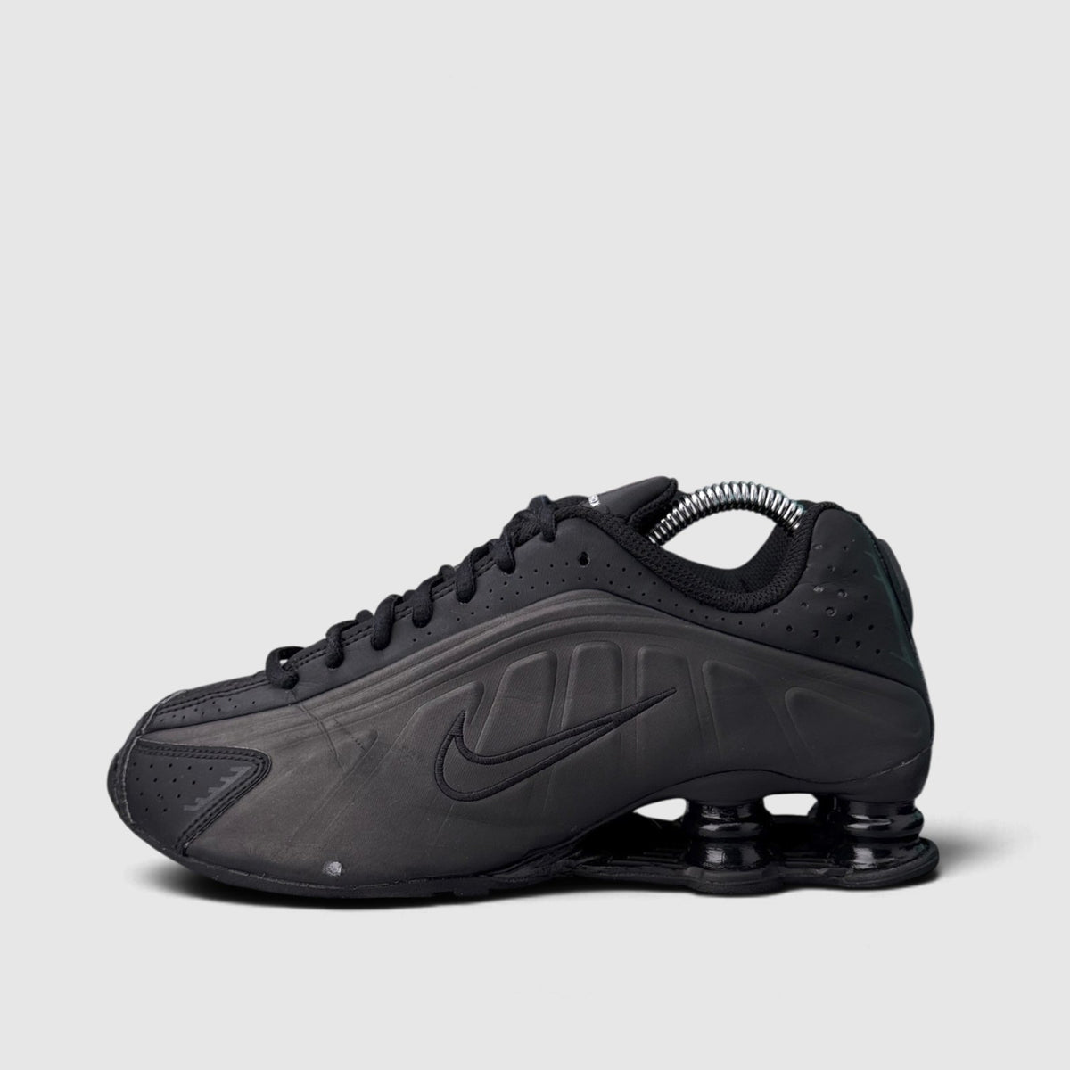 Nike Shox R4, buty sportowe damskie w bardzo dobrym stanie rozmiar 36.5, boczny profil, lewa strona