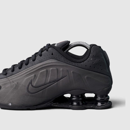 Nike Shox R4, buty sportowe damskie w bardzo dobrym stanie rozmiar 36.5, detal