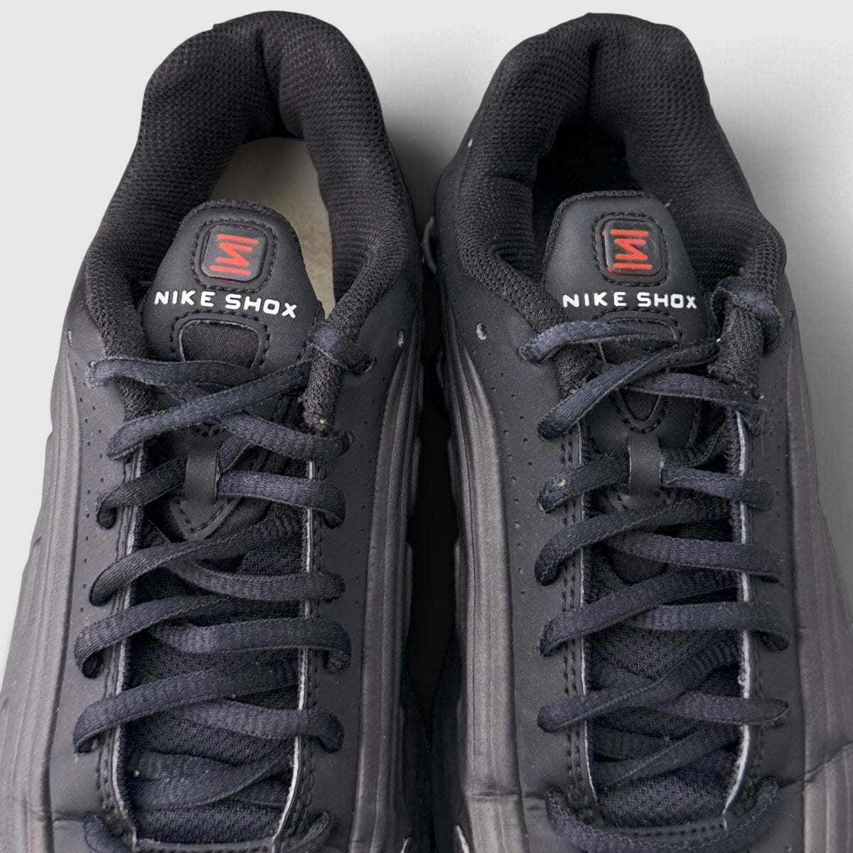 Nike Shox R4, buty sportowe damskie w bardzo dobrym stanie rozmiar 36.5, język buta