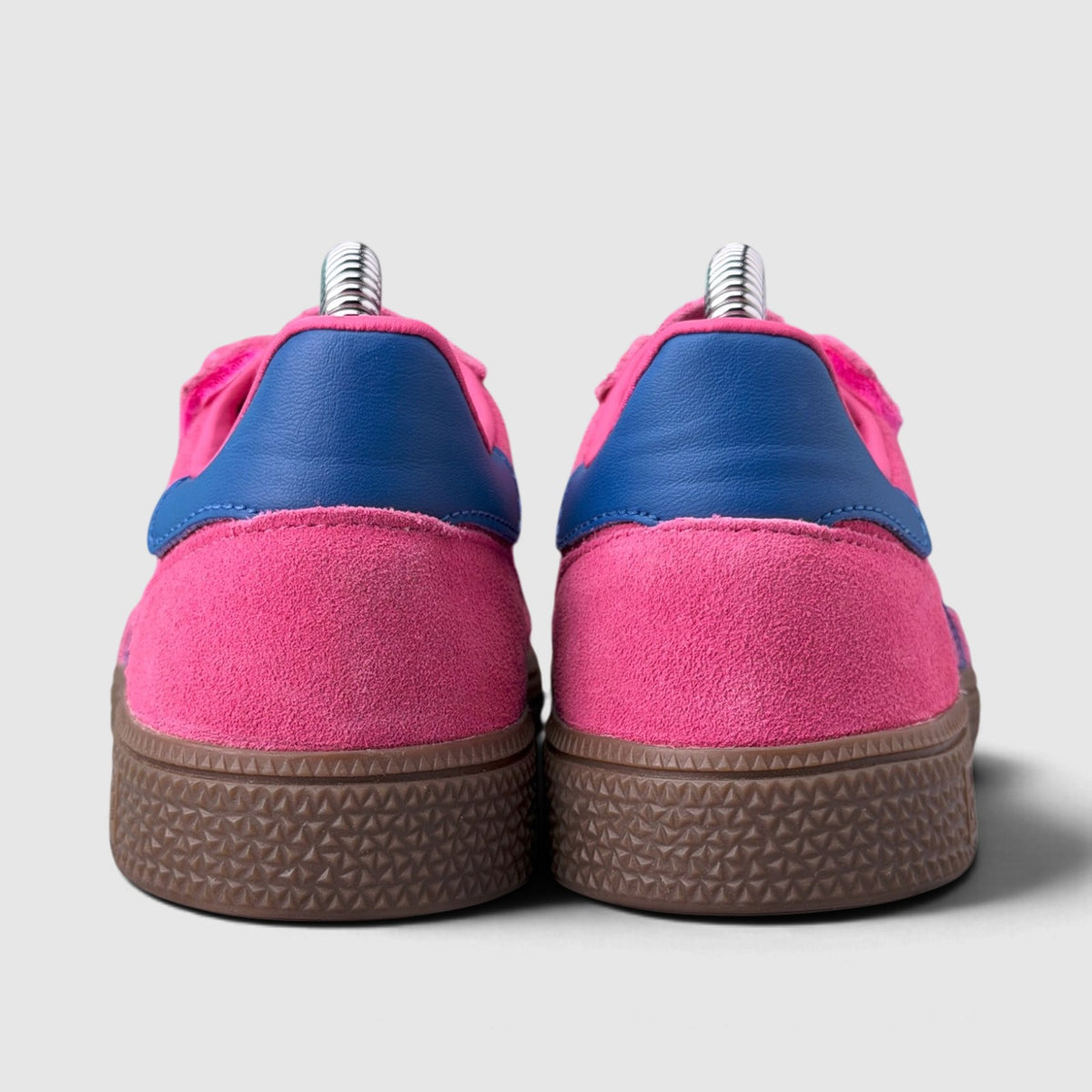 Adidas Spezial, buty sportowe dziecięce w bardzo dobrym stanie rozmiar 34, widok z tyłu
