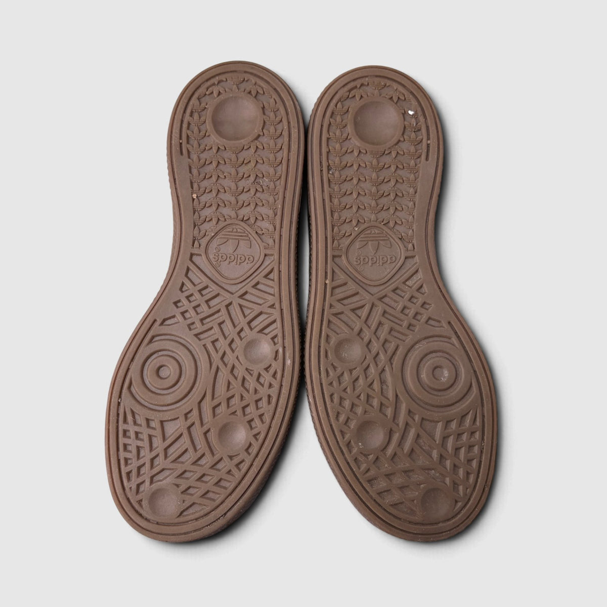Adidas Spezial, buty sportowe dziecięce w bardzo dobrym stanie rozmiar 34, podeszwa