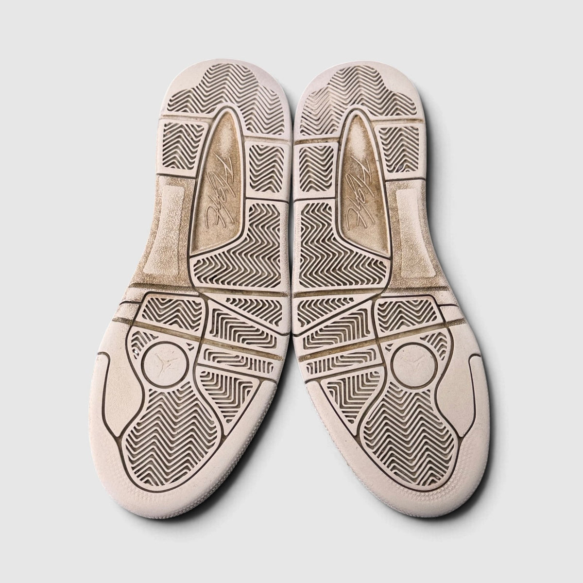 Nike Air Jordan Flight Court Cool Grey, buty sportowe męskie w bardzo dobrym stanie rozmiar 44, wewnętrzny panel prawego buta