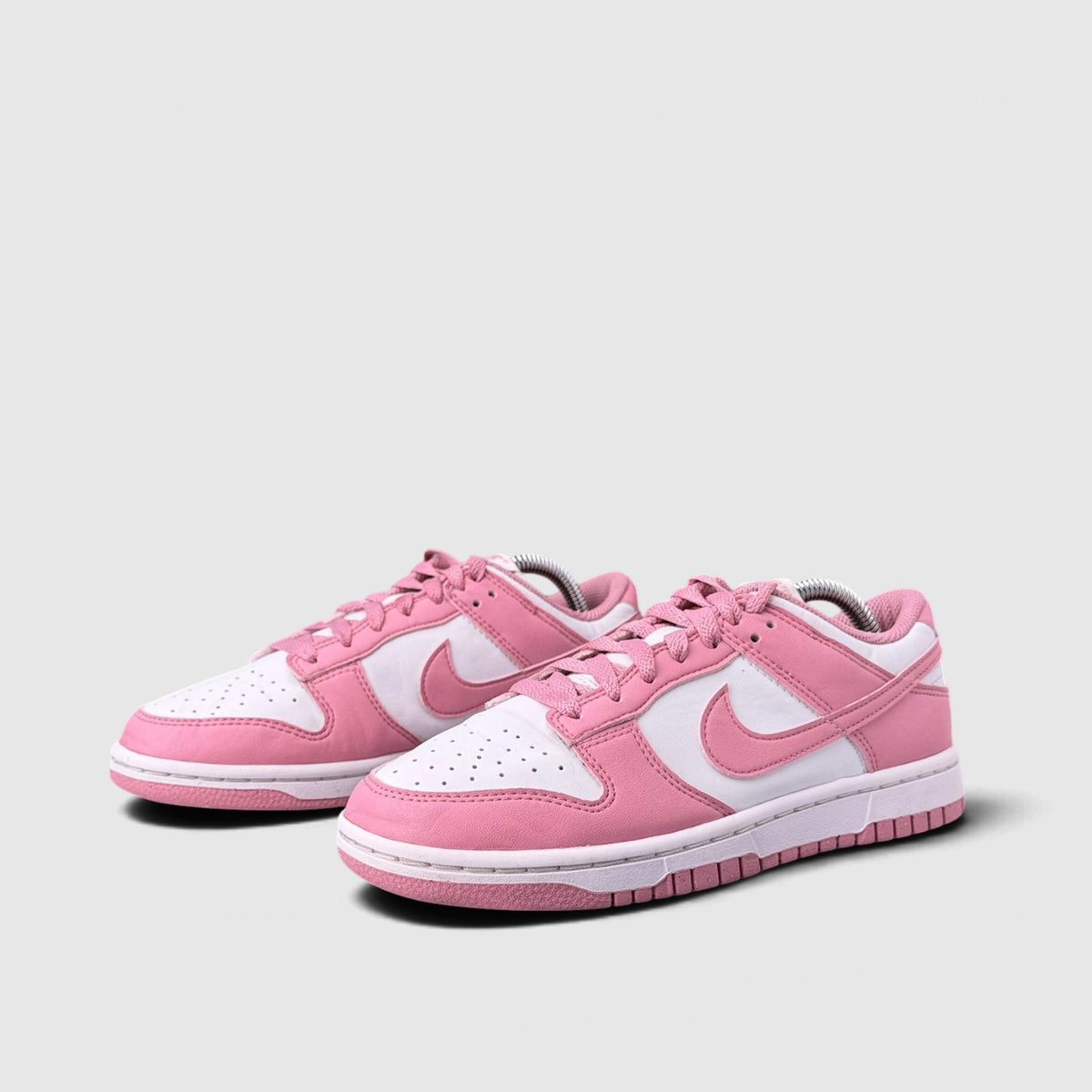 Nike Dunk Low, buty sportowe damskie w bardzo dobrym stanie rozmiar 38, boczny profil