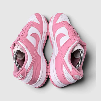 Nike Dunk Low, buty sportowe damskie w bardzo dobrym stanie rozmiar 38, zewnętrzny panel lewego buta