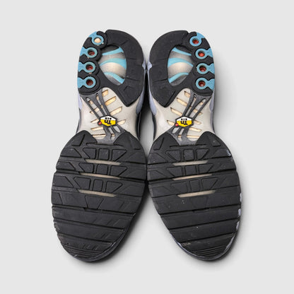 Nike Air Max Plus Iridescent, buty sportowe męskie w bardzo dobrym stanie rozmiar 42.5, wewnętrzny panel prawego buta