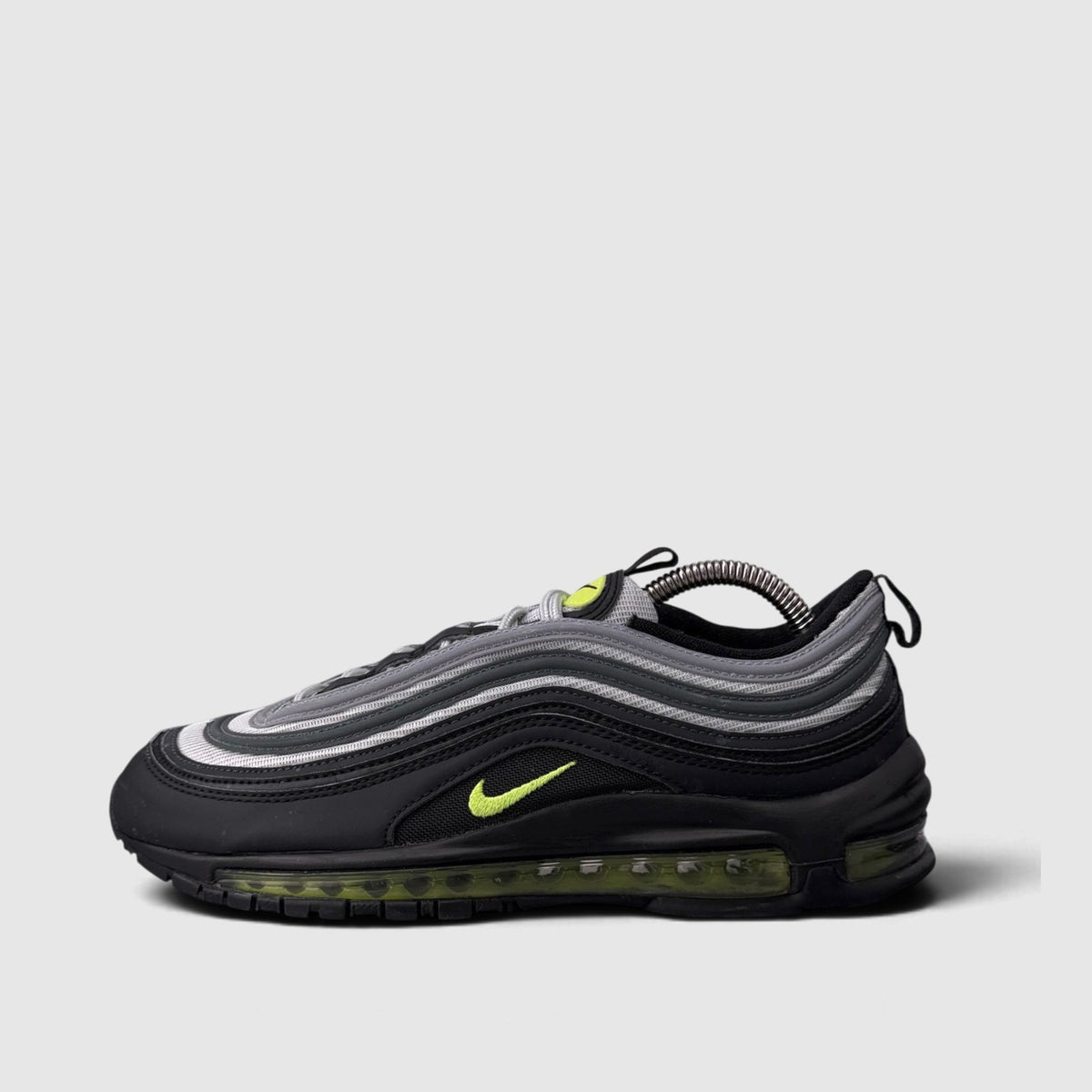 Nike Air Max 97 Neon, buty sportowe męskie w bardzo dobrym stanie rozmiar 42, boczny profil, lewa strona