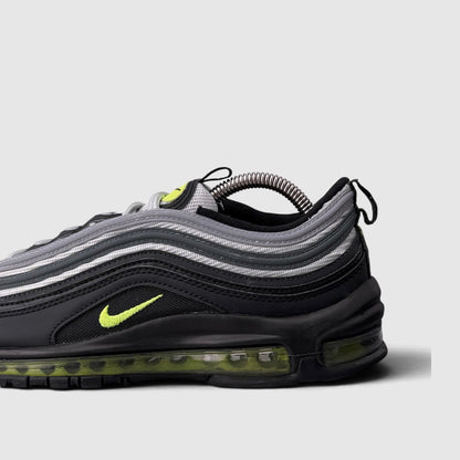 Nike Air Max 97 Neon, buty sportowe męskie w bardzo dobrym stanie rozmiar 42, boczny profil, lewa strona
