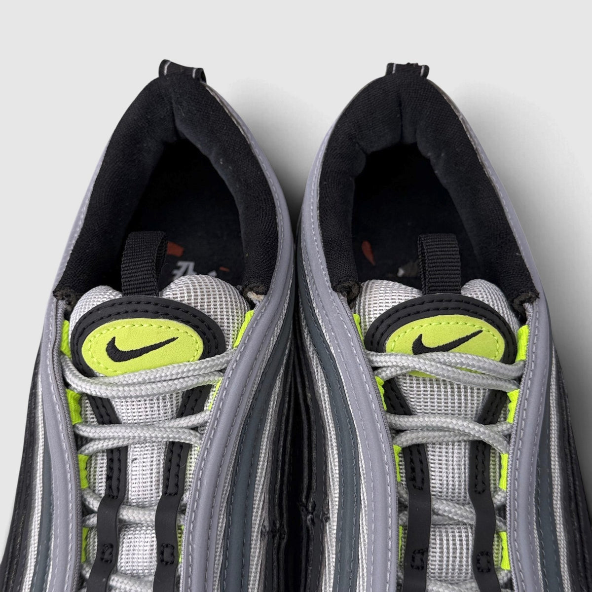 Nike Air Max 97 Neon, buty sportowe męskie w bardzo dobrym stanie rozmiar 42, detal