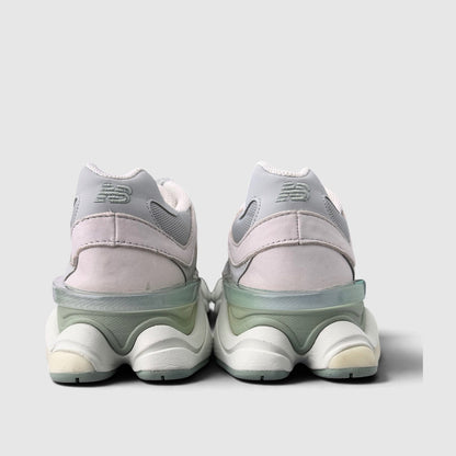 New Balance 9060, buty sportowe męskie w bardzo dobrym stanie rozmiar 44, widok z tyłu