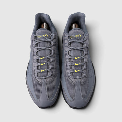 Nike Air Max 95 Ultra, buty sportowe męskie w bardzo dobrym stanie rozmiar 42.5, widok z góry
