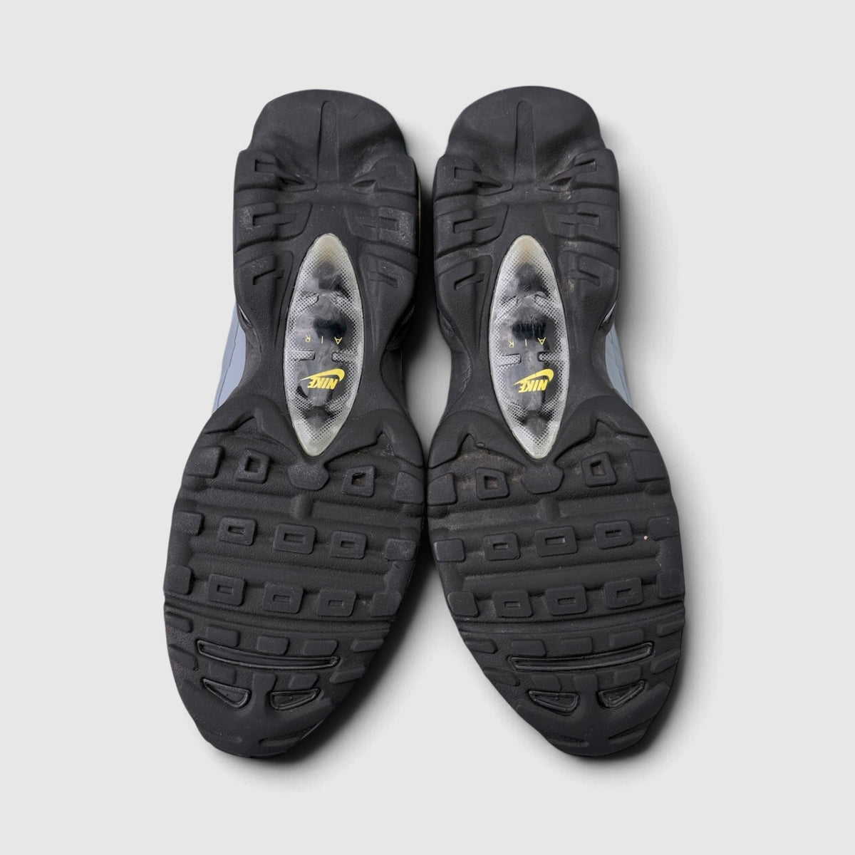 Nike Air Max 95 Ultra, buty sportowe męskie w bardzo dobrym stanie rozmiar 42.5, podeszwa