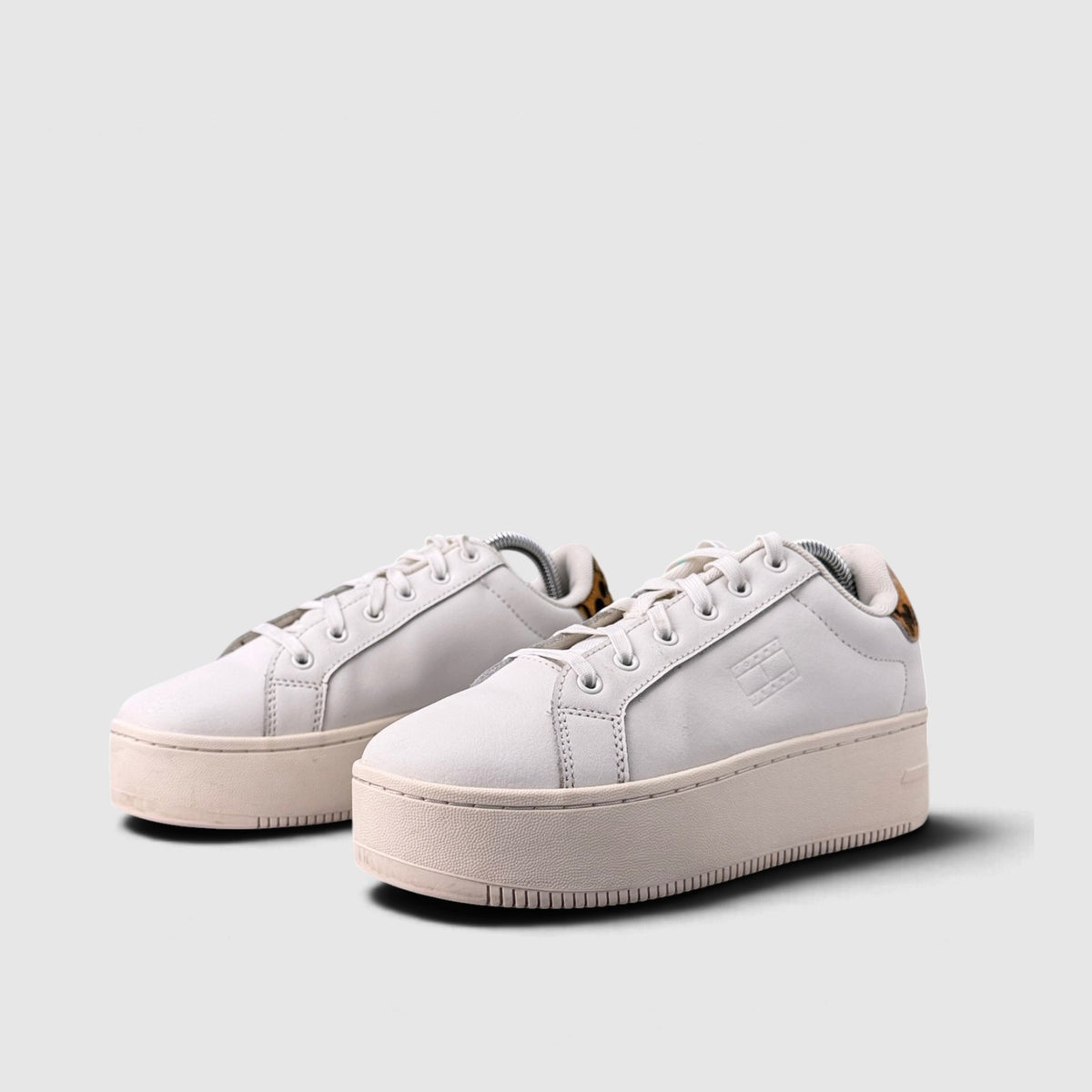 Tommy Hilfiger Flatform Leopard Sneakers, buty sportowe damskie w bardzo dobrym stanie rozmiar 37, para butów