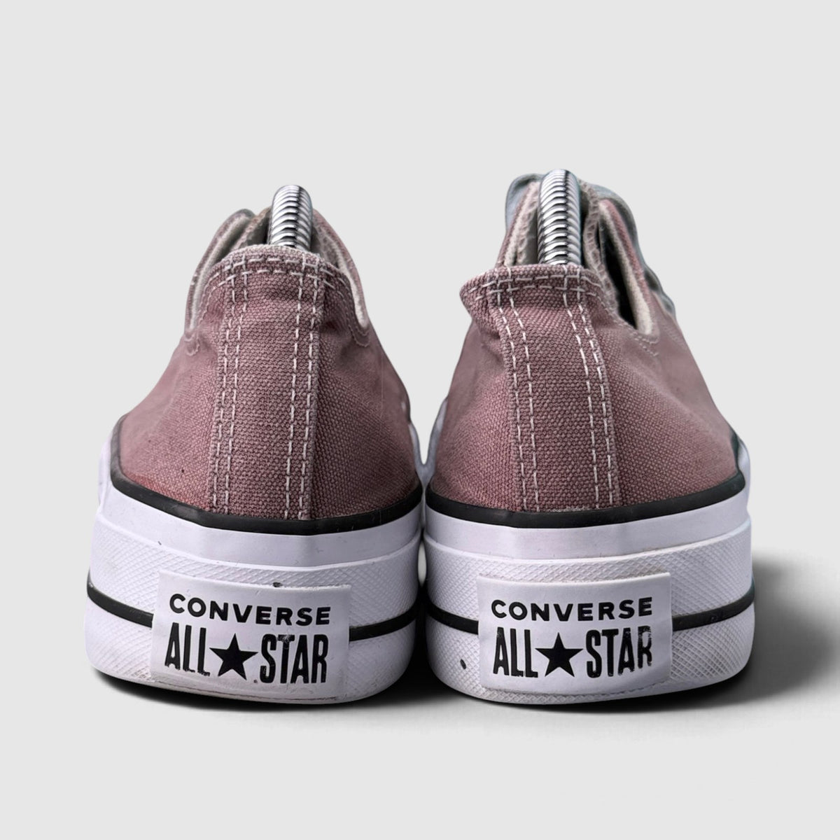 Converse Chuck Taylor All Star Lift Double Stack, buty sportowe damskie w bardzo dobrym stanie rozmiar 39, widok z tyłu