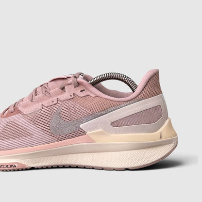 Nike Air Zoom Structure 25, buty sportowe damskie w bardzo dobrym stanie rozmiar 41, detal