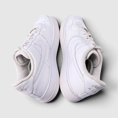 Nike Air Force 1 Low Triple White, buty sportowe męskie w zadowalającym stanie rozmiar 47.5, widok z góry