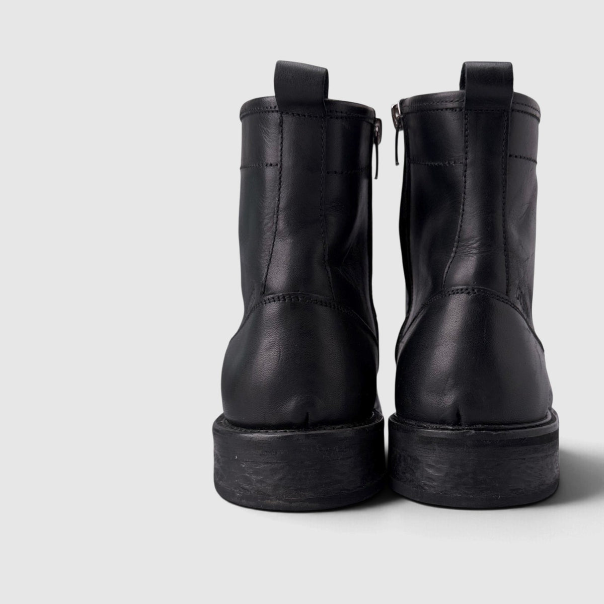 Guess Boots, botki męskie w bardzo dobrym stanie rozmiar 45, widok z tyłu