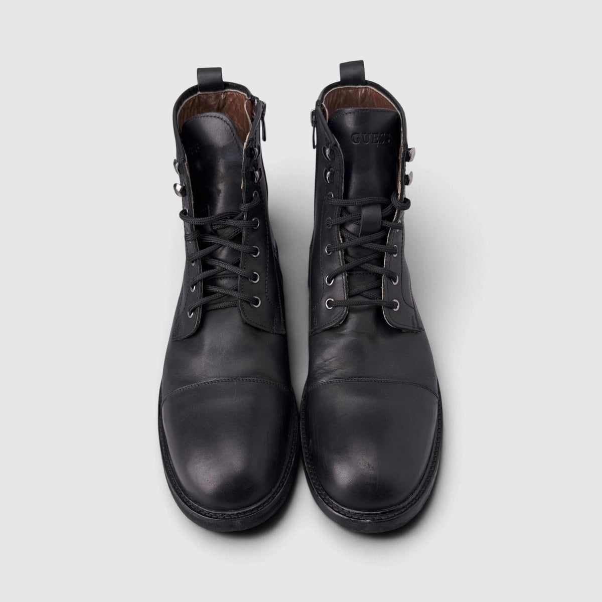 Guess Boots, botki męskie w bardzo dobrym stanie rozmiar 45, widok z przodu