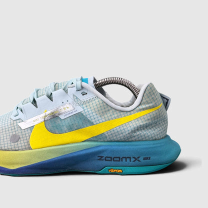 Nike Zoomx Ultrafly Trail Prototype, buty sportowe męskie w bardzo dobrym stanie rozmiar 42, boczny profil, lewa strona