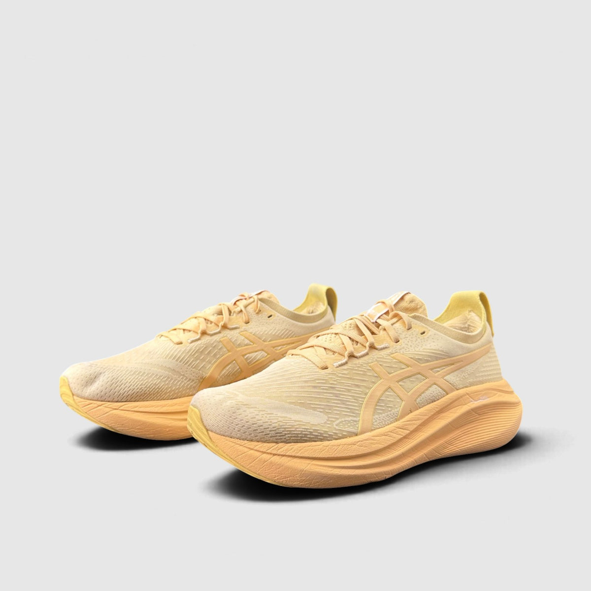 Asics Gel-Nimbus 27 Lite-Show, buty sportowe męskie w bardzo dobrym stanie rozmiar 44, para butów
