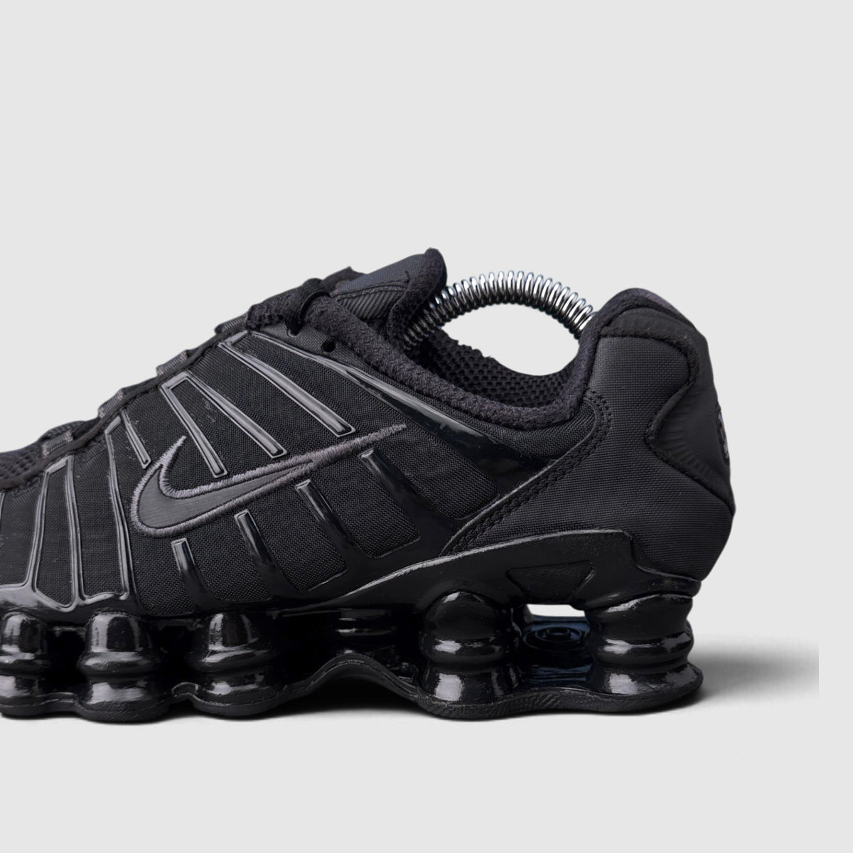 Nike Shox TL (GS), buty sportowe damskie w bardzo dobrym stanie rozmiar 38, boczny profil, prawa strona