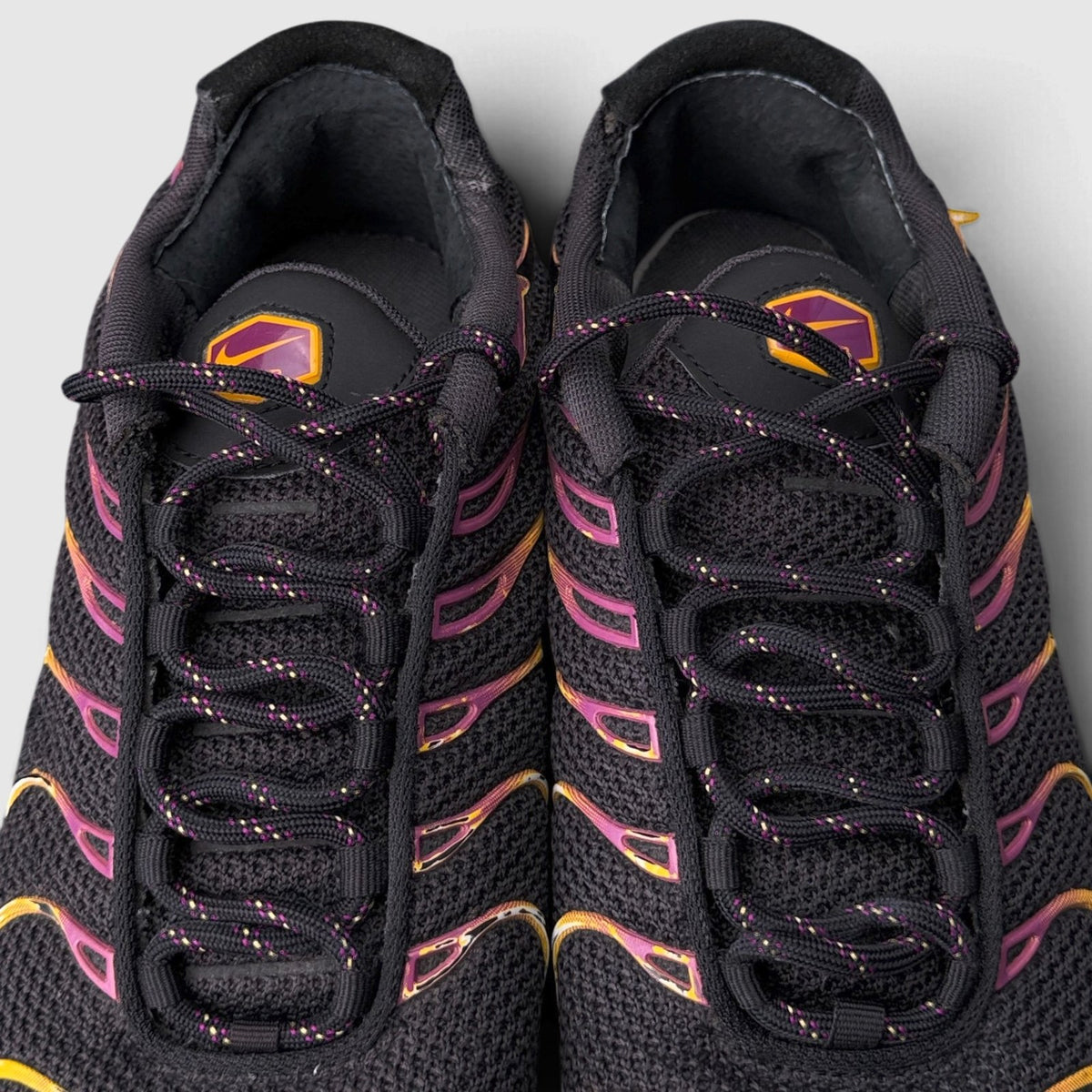Nike Air Max Plus, buty sportowe męskie w zadowalającym stanie rozmiar 42.5, widok z góry
