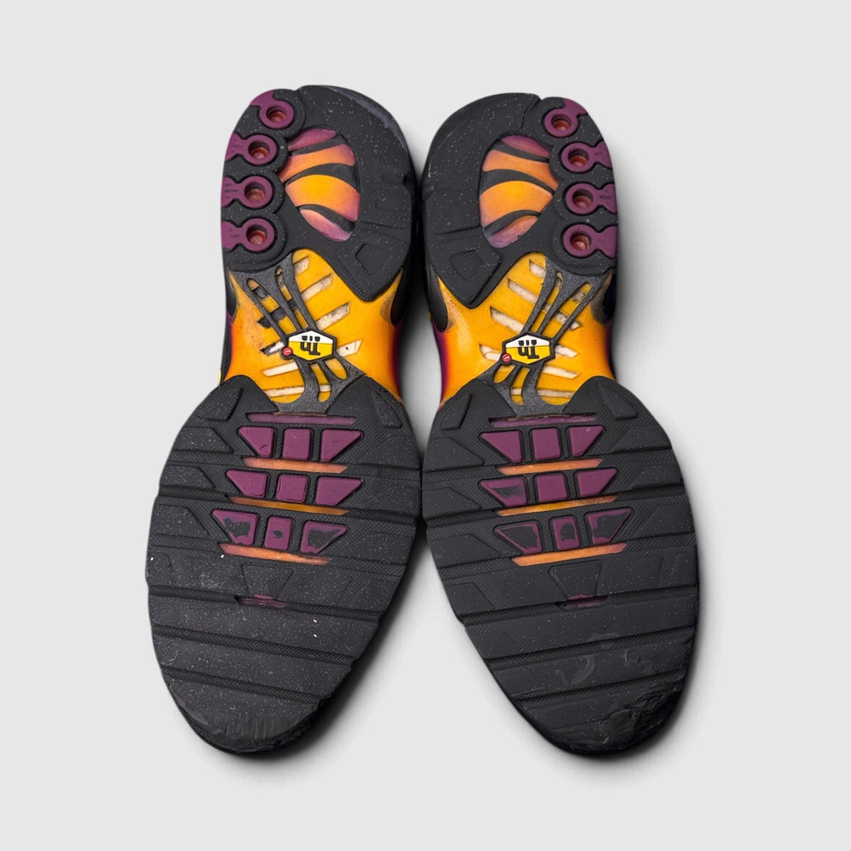 Nike Air Max Plus, buty sportowe męskie w zadowalającym stanie rozmiar 42.5, podeszwa