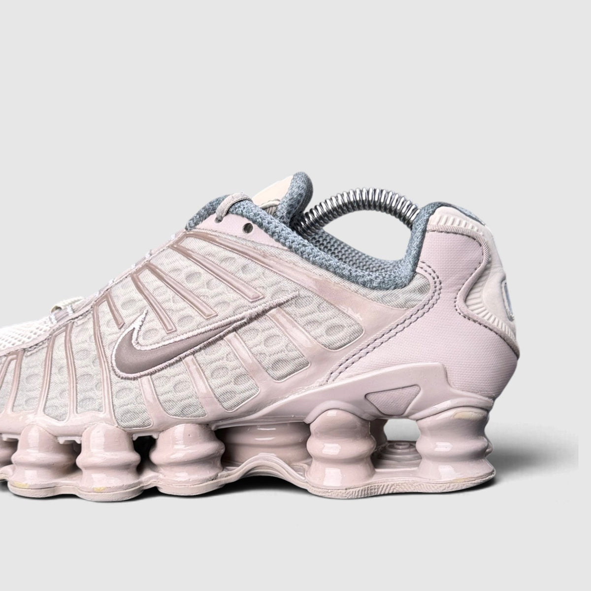 Nike Shox TL, buty sportowe damskie w bardzo dobrym stanie rozmiar 37.5, boczny profil, lewa strona