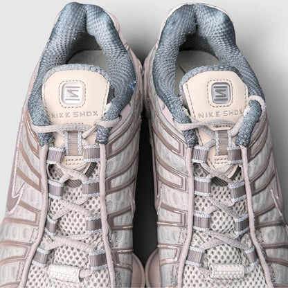 Nike Shox TL, buty sportowe damskie w bardzo dobrym stanie rozmiar 37.5, widok z góry