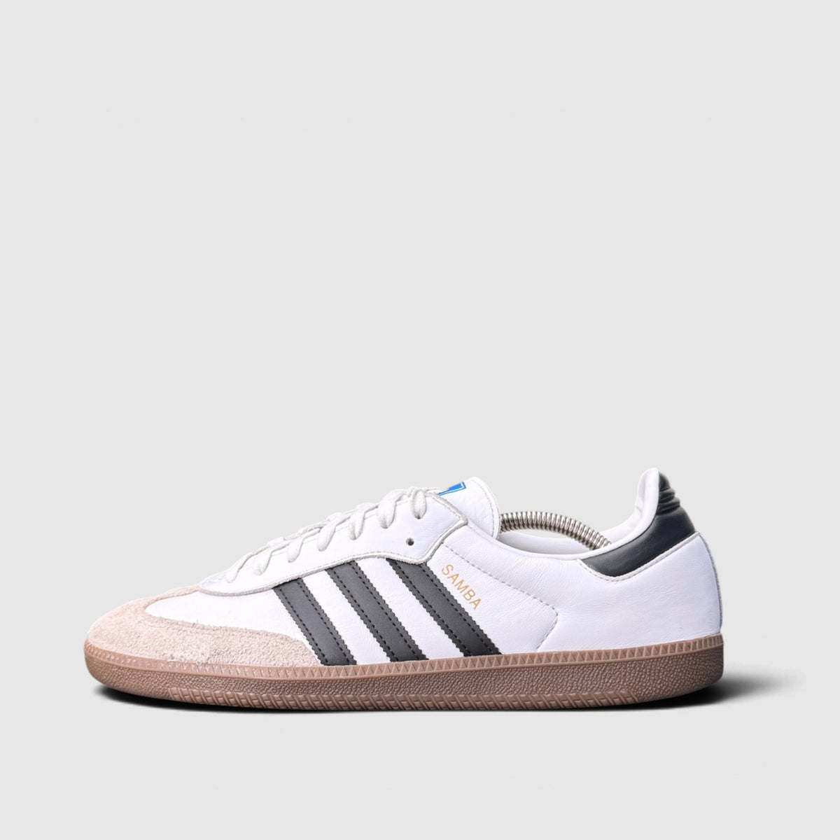 Adidas Samba OG White Black Gum, buty sportowe męskie w bardzo dobrym stanie rozmiar 45 1/3, boczny profil, lewa strona