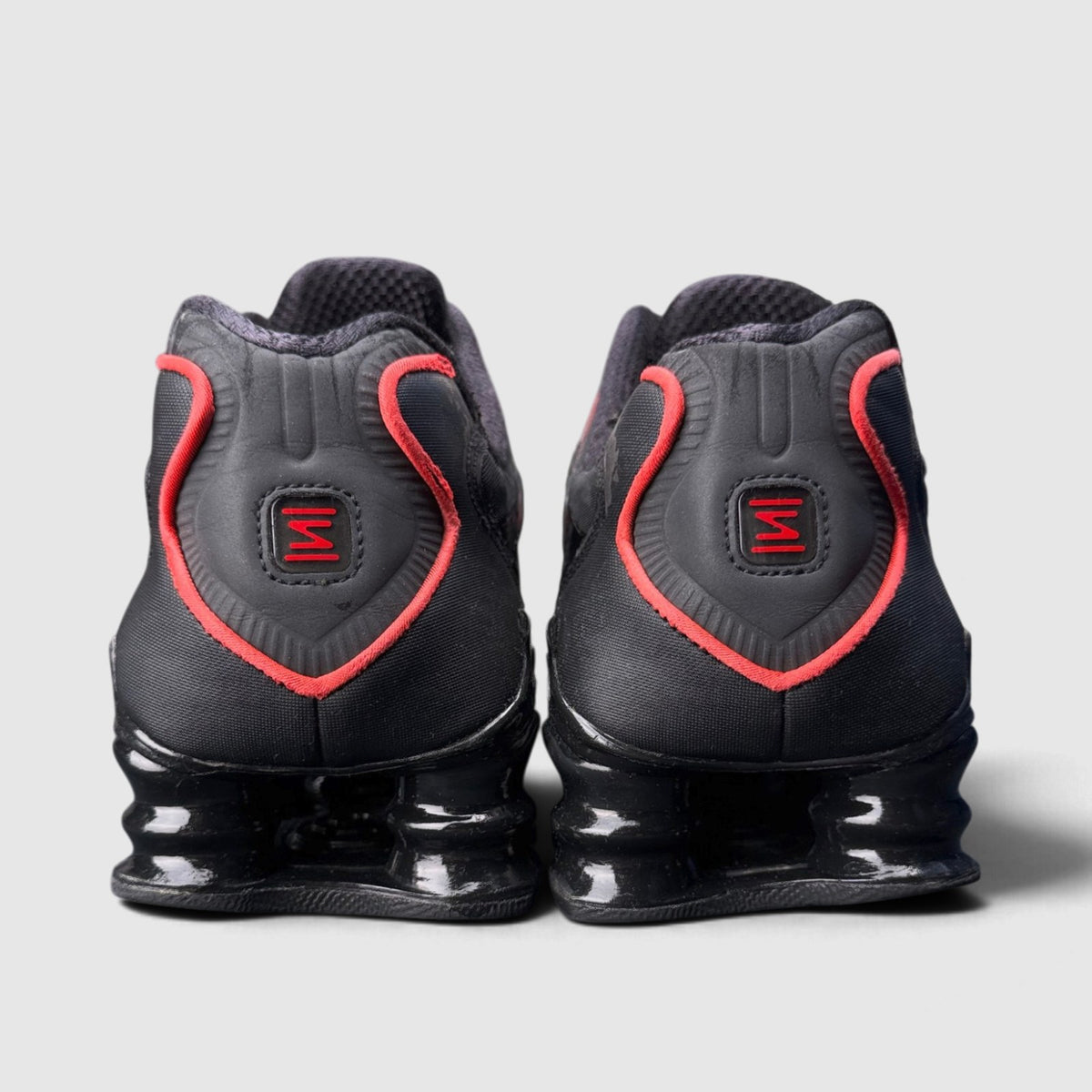 Nike Shox TL, buty sportowe męskie w bardzo dobrym stanie rozmiar 42.5, widok z tyłu