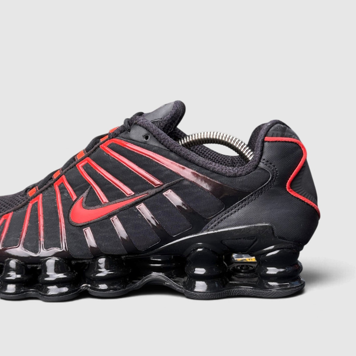 Nike Shox TL, buty sportowe męskie w bardzo dobrym stanie rozmiar 42.5, boczny profil, prawa strona