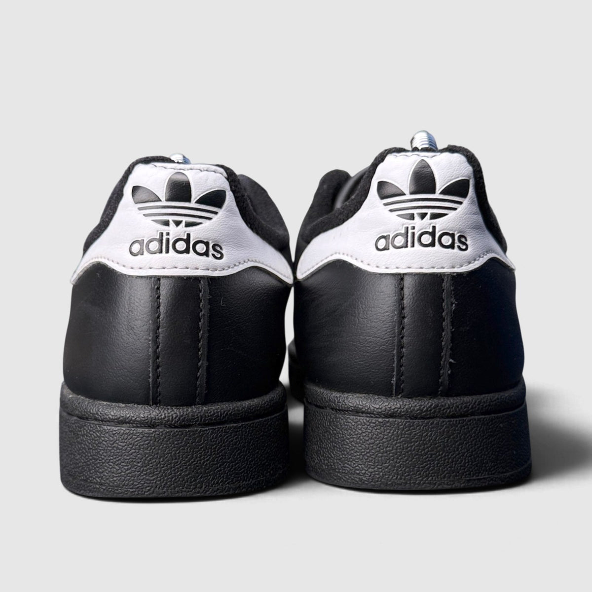 Adidas Superstar II Black White, buty sportowe damskie w bardzo dobrym stanie rozmiar 37 1/3, widok z tyłu