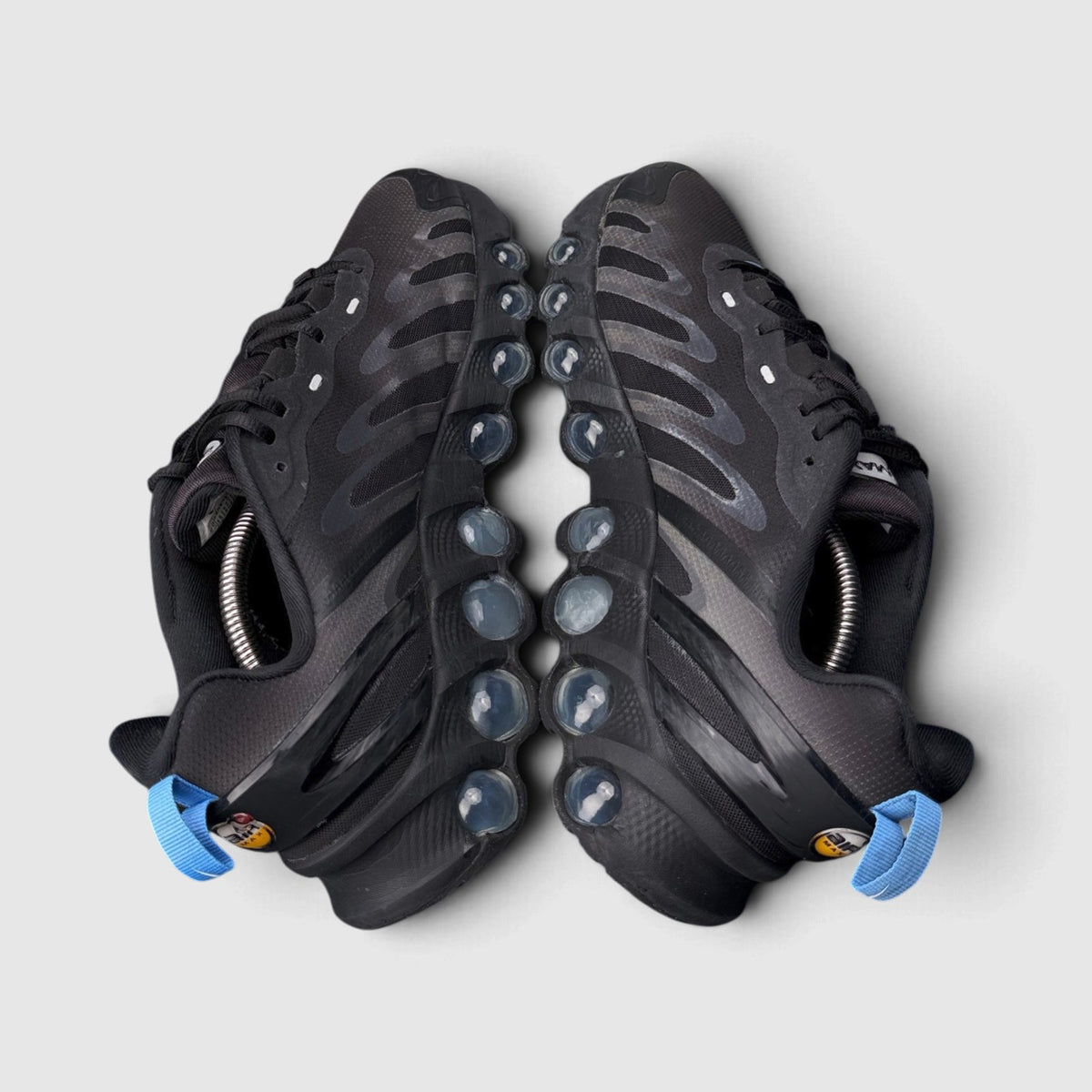 Nike Air Max DN8, buty sportowe męskie w bardzo dobrym stanie rozmiar 44, podeszwa