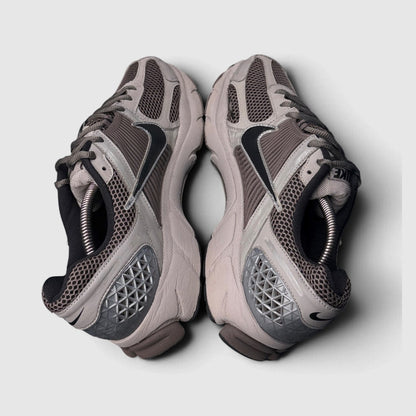 Nike Zoom Vomero 5, buty sportowe męskie w bardzo dobrym stanie rozmiar 43, widok z góry
