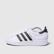 Adidas Superstar II Cloud White Black, buty sportowe damskie w bardzo dobrym stanie rozmiar 38, boczny profil, lewa strona