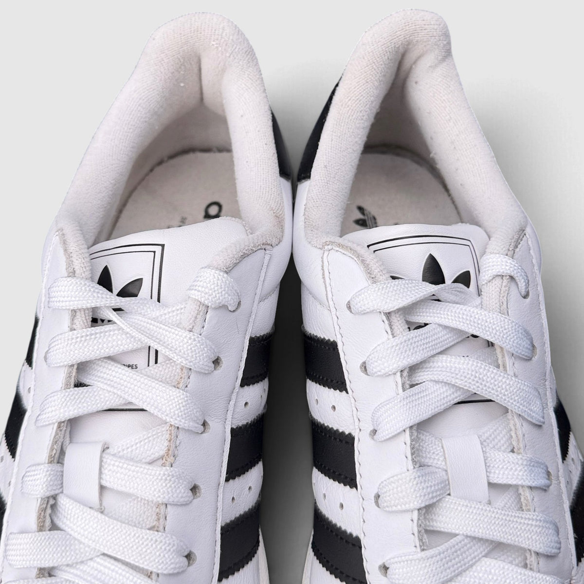 Adidas Superstar II, buty sportowe damskie w bardzo dobrym stanie rozmiar 40, detal