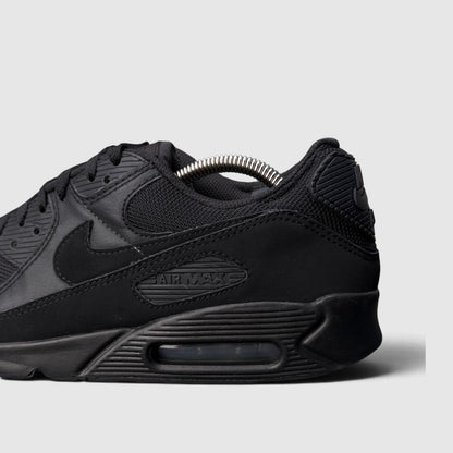 Nike Air Max 90 Triple Black, buty sportowe męskie w bardzo dobrym stanie rozmiar 42.5, detal