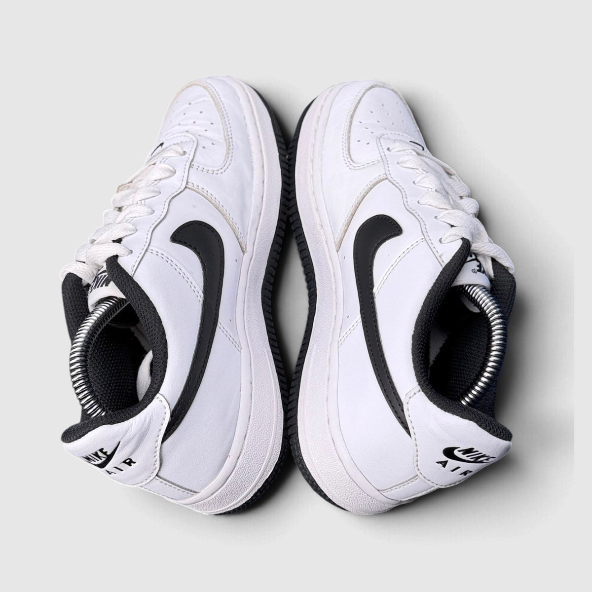 Nike Air Force 1 LV8 3, buty sportowe damskie w bardzo dobrym stanie rozmiar 36.5, widok z góry