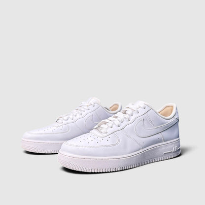 Nike Air Force 1 Low Triple White, buty sportowe męskie w bardzo dobrym stanie rozmiar 44, para butów
