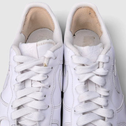 Nike Air Force 1 Low Triple White, buty sportowe męskie w bardzo dobrym stanie rozmiar 44, wkładka