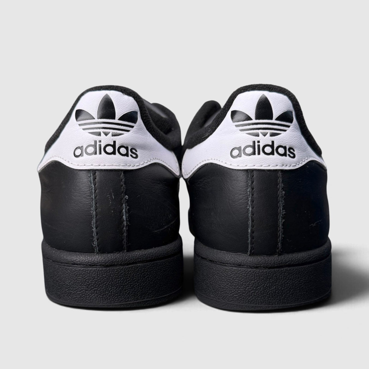 Adidas Superstar II Black White, buty sportowe damskie w bardzo dobrym stanie rozmiar 40, widok z tyłu