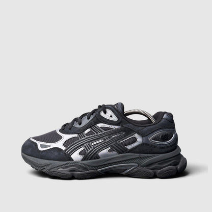 Asics Gel-Nyc 2.0, buty sportowe męskie w bardzo dobrym stanie rozmiar 42, boczny profil, lewa strona