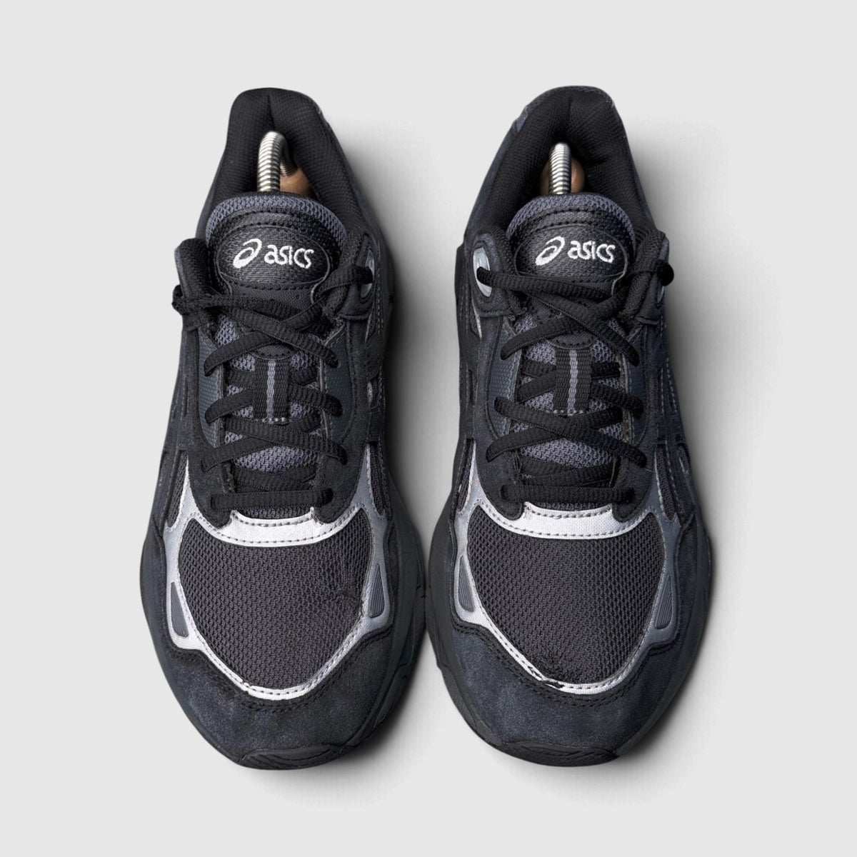 Asics Gel-Nyc 2.0, buty sportowe męskie w bardzo dobrym stanie rozmiar 42, widok z góry