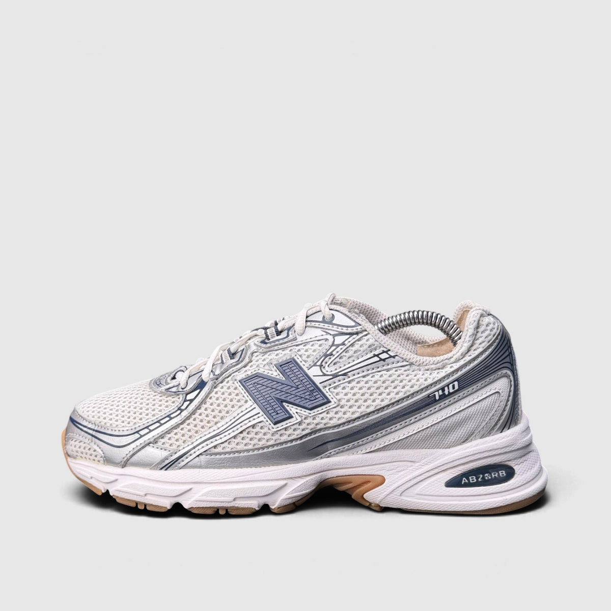 New Balance 740, buty sportowe męskie w bardzo dobrym stanie rozmiar 41, boczny profil, lewa strona