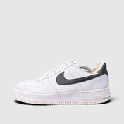 Nike Air Force 1 Low White/Black, buty sportowe męskie w bardzo dobrym stanie rozmiar 45, boczny profil, lewa strona