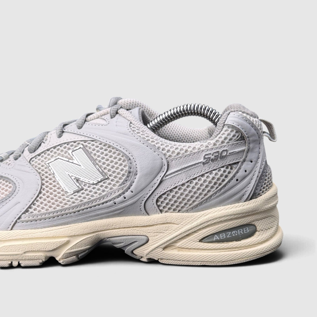 New Balance 530, buty sportowe męskie w bardzo dobrym stanie rozmiar 41.5, detal