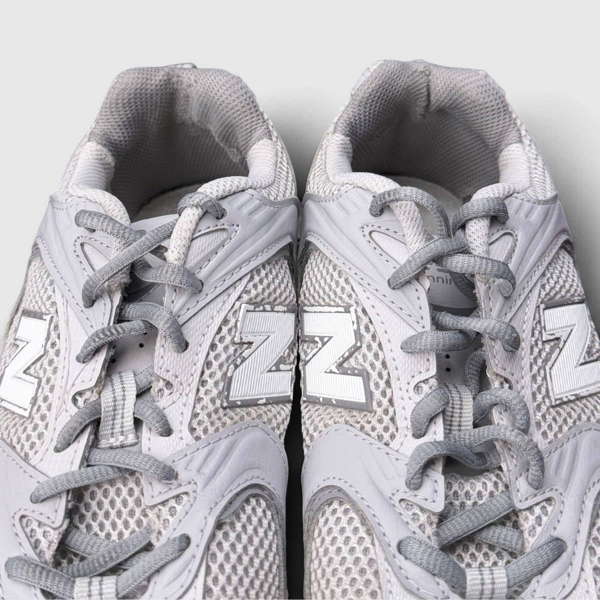 New Balance 530, buty sportowe męskie w bardzo dobrym stanie rozmiar 41.5, detal