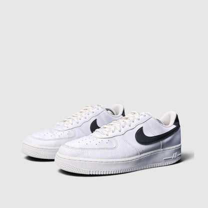 Nike Air Force 1 '07 Low, buty sportowe męskie w dobrym stanie rozmiar 44, para butów