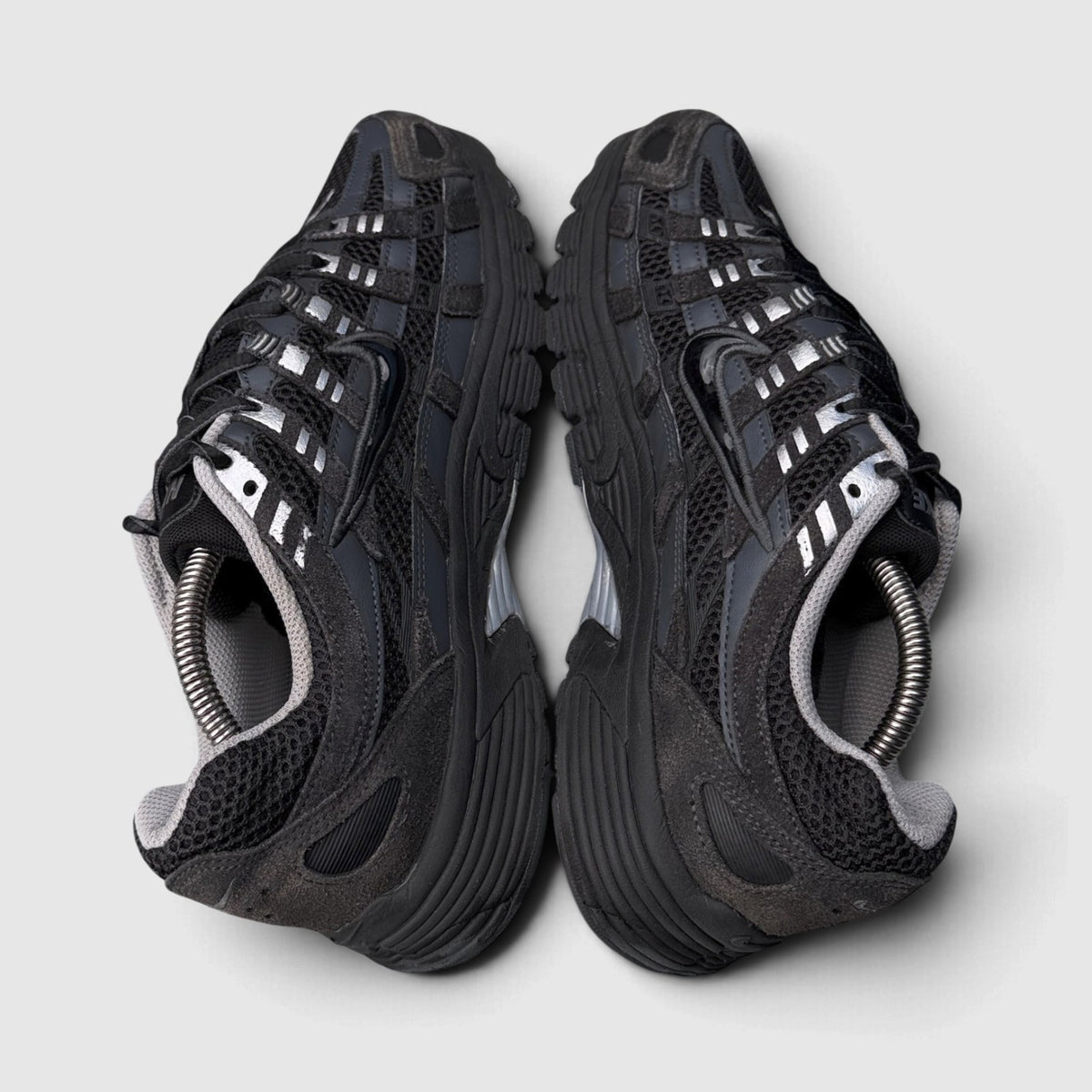 Nike P-6000, buty sportowe męskie w bardzo dobrym stanie rozmiar 42.5, widok z góry