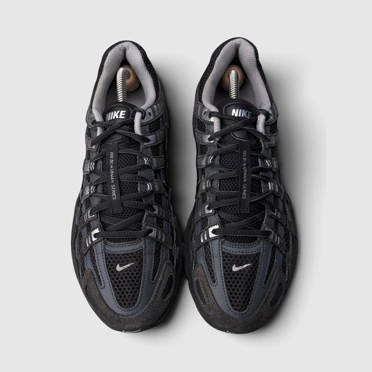 Nike P-6000, buty sportowe męskie w bardzo dobrym stanie rozmiar 42.5, widok z góry